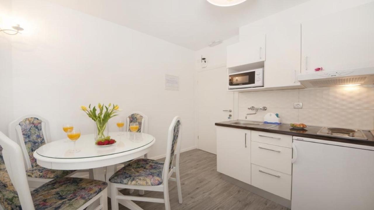 Apartments Angela Baška Voda Kültér fotó